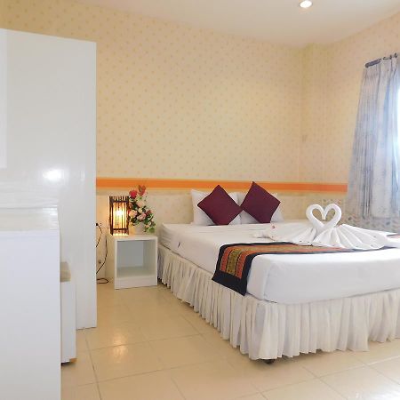 Be Fine Guesthouse Пхукет Экстерьер фото