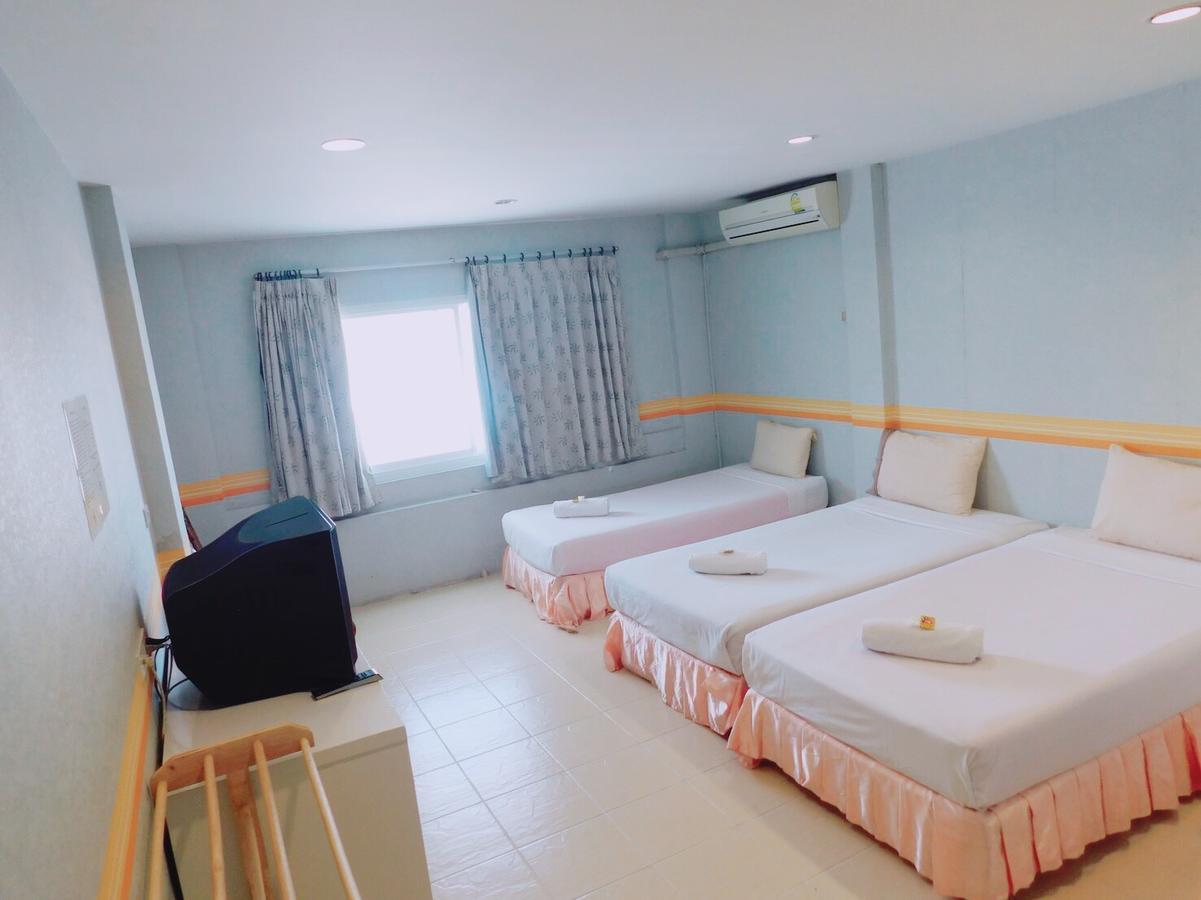 Be Fine Guesthouse Пхукет Экстерьер фото