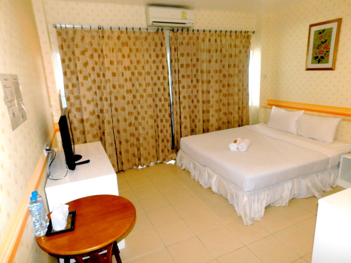 Be Fine Guesthouse Пхукет Экстерьер фото