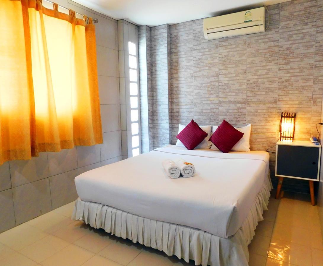 Be Fine Guesthouse Пхукет Экстерьер фото