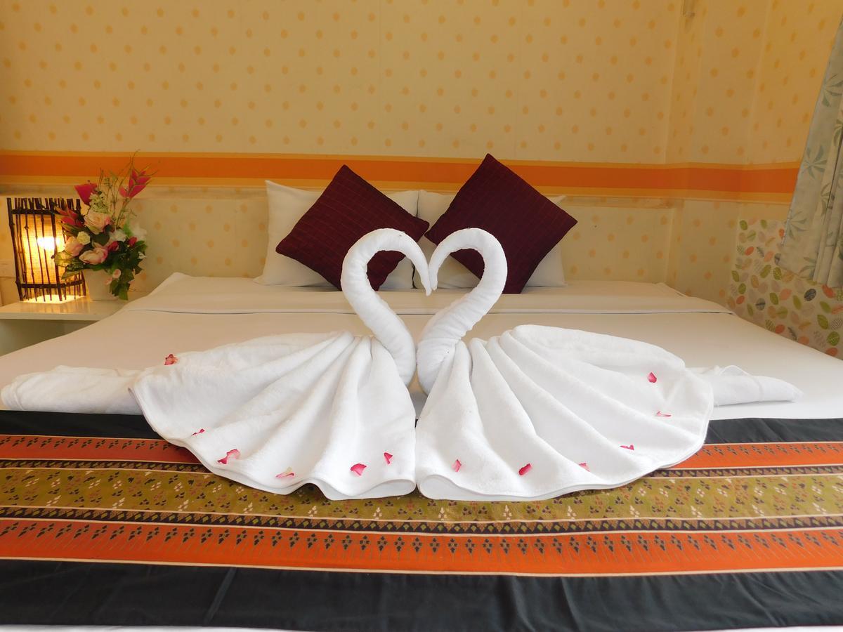 Be Fine Guesthouse Пхукет Экстерьер фото