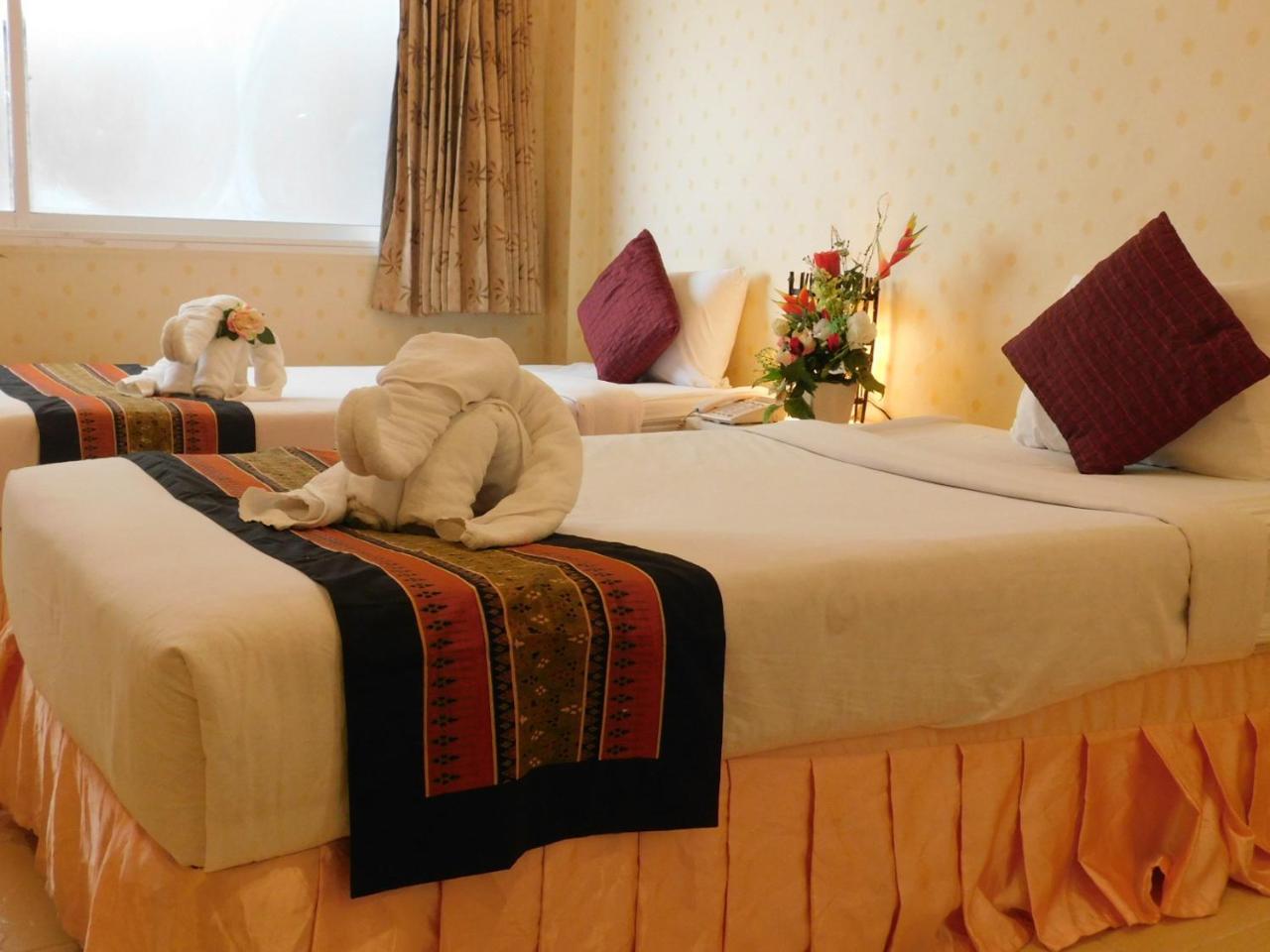 Be Fine Guesthouse Пхукет Экстерьер фото