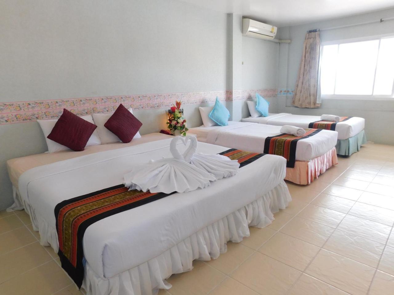 Be Fine Guesthouse Пхукет Экстерьер фото