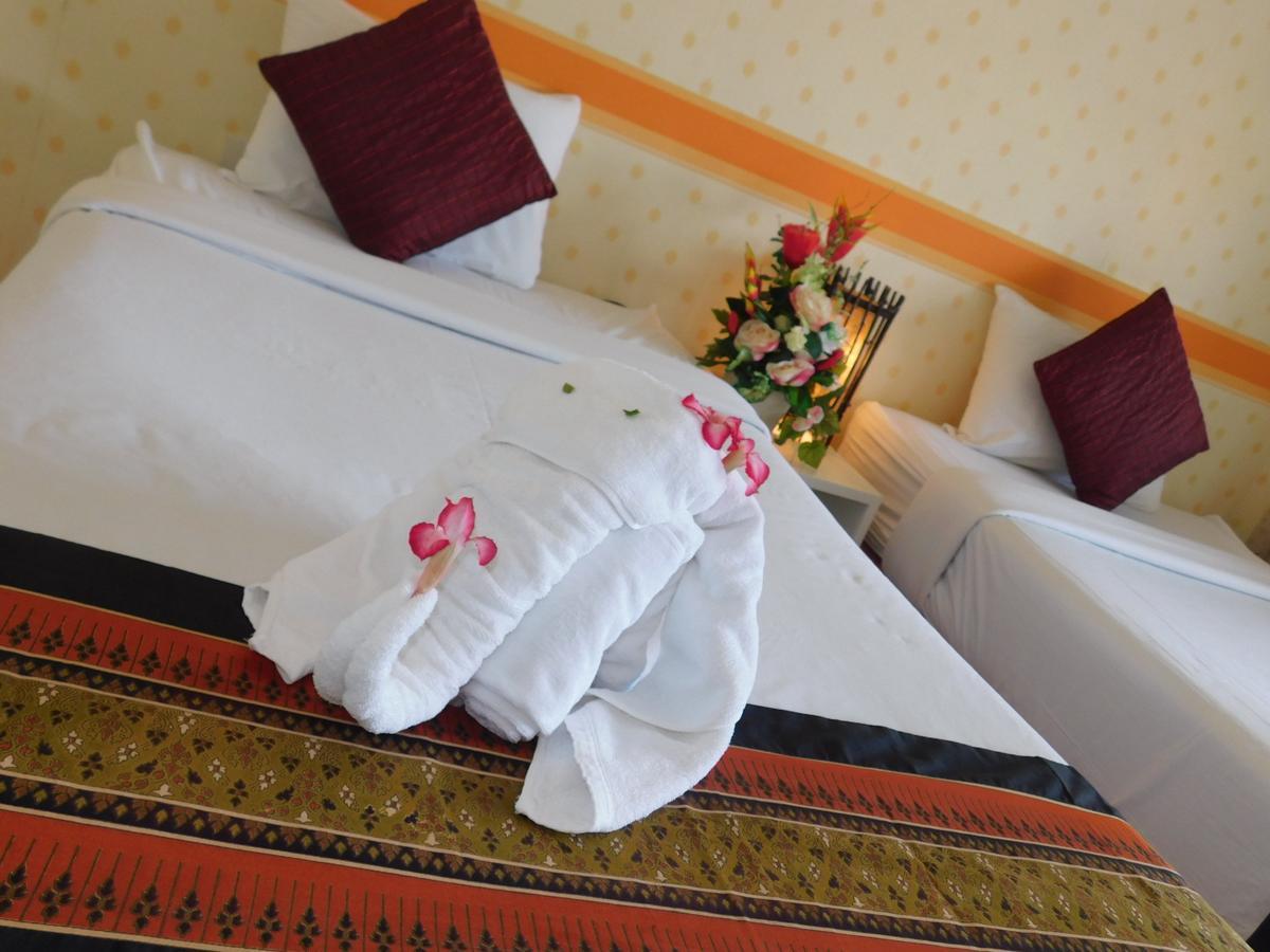 Be Fine Guesthouse Пхукет Экстерьер фото