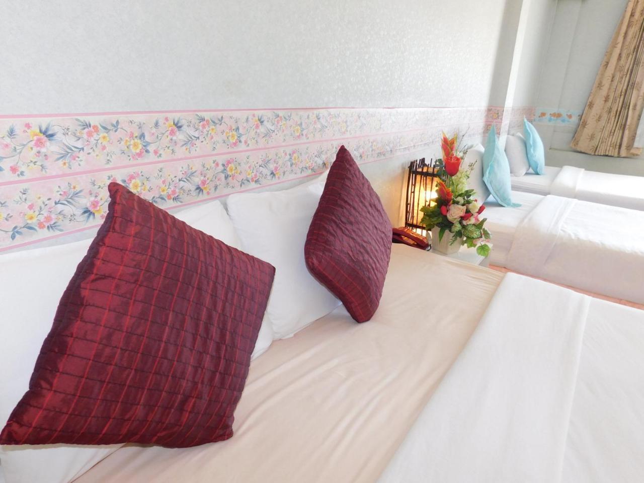 Be Fine Guesthouse Пхукет Экстерьер фото