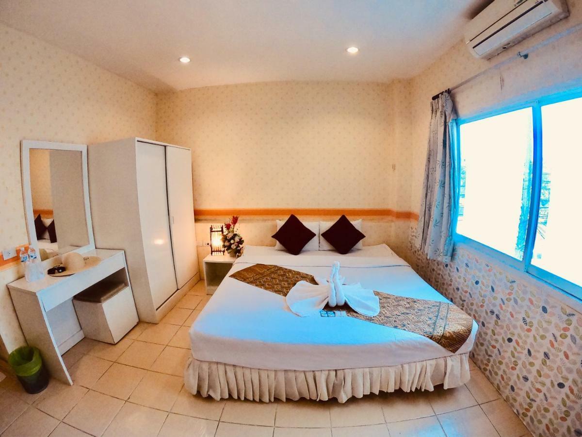 Be Fine Guesthouse Пхукет Экстерьер фото