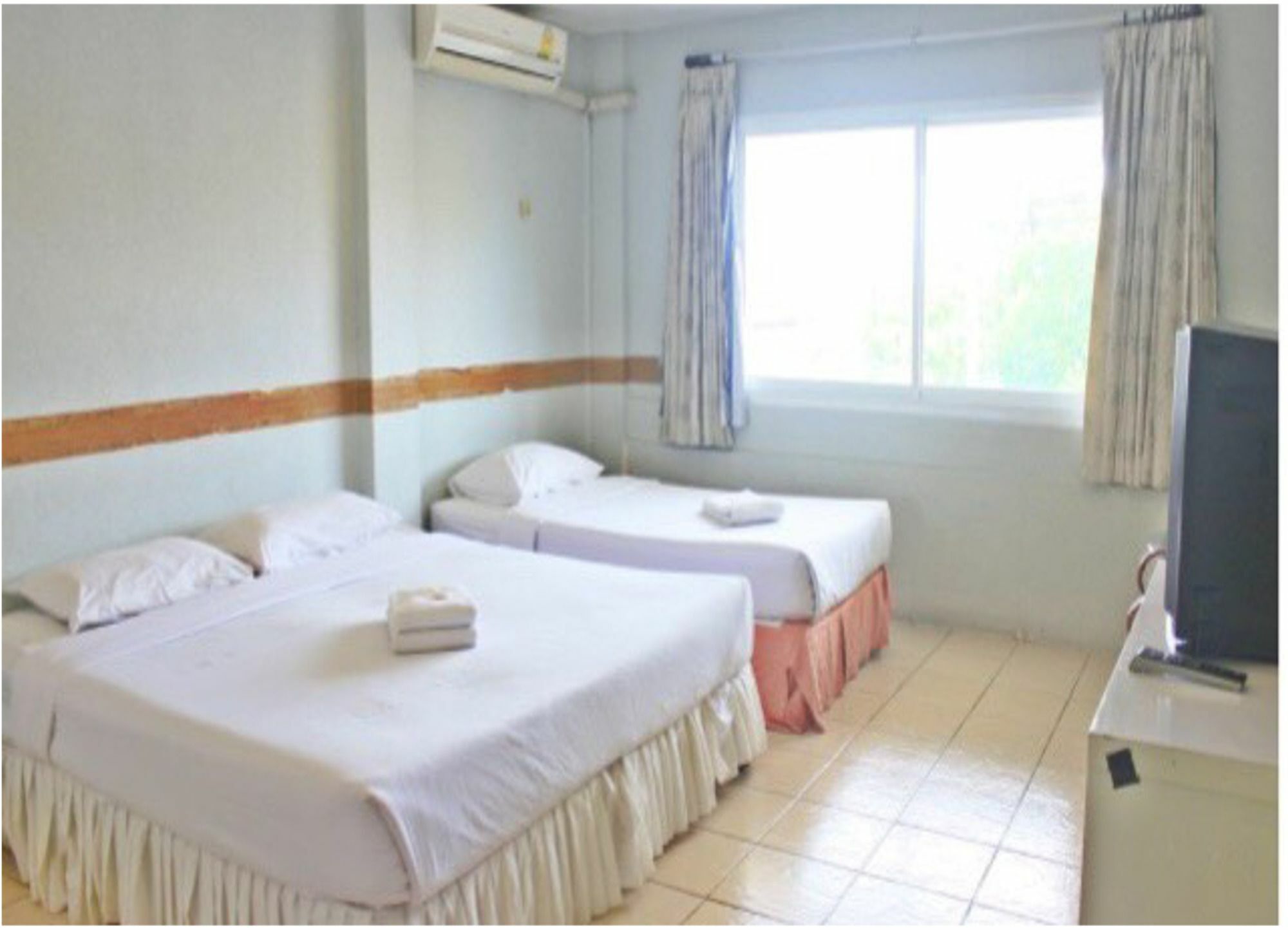 Be Fine Guesthouse Пхукет Экстерьер фото
